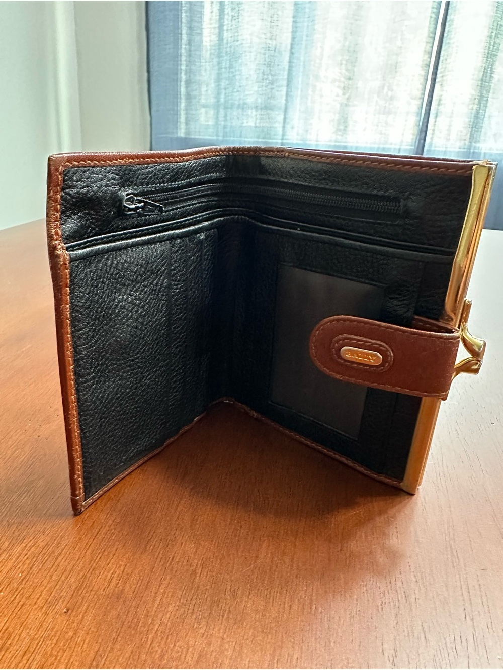 Bally Vintage Black/Brown Leather Bifold Wallet - Picture 8 of 11